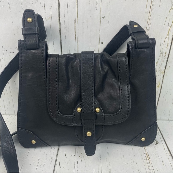 UGG Leather Magnetic‎ Clasp Crossbody Purse - Picture 1 of 16
